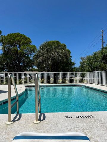 9485 HAMLIN BOULEVARD 8, Seminole, FL 33776