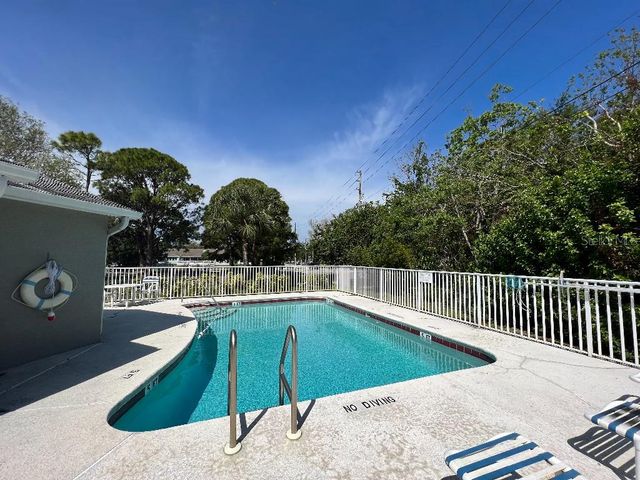 9485 HAMLIN BOULEVARD 8, Seminole, FL 33776
