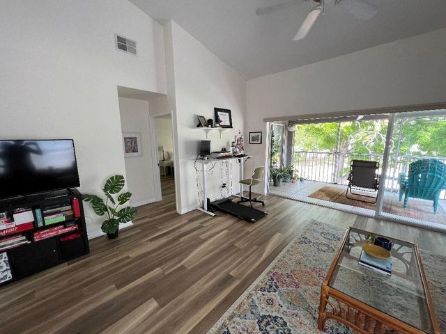 9485 HAMLIN BOULEVARD 8, Seminole, FL 33776