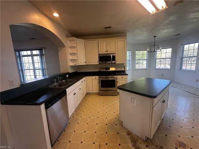 2908 Chambers DR, Virginia Beach, VA 23456