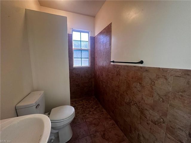 2908 Chambers DR, Virginia Beach, VA 23456