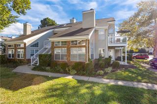 5056 Heathglen CIR, Virginia Beach, VA 23456