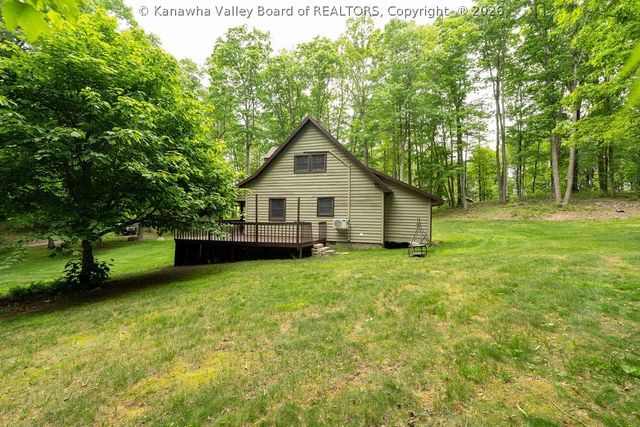 413 Red Willow Road, Cool Ridge, WV 25825