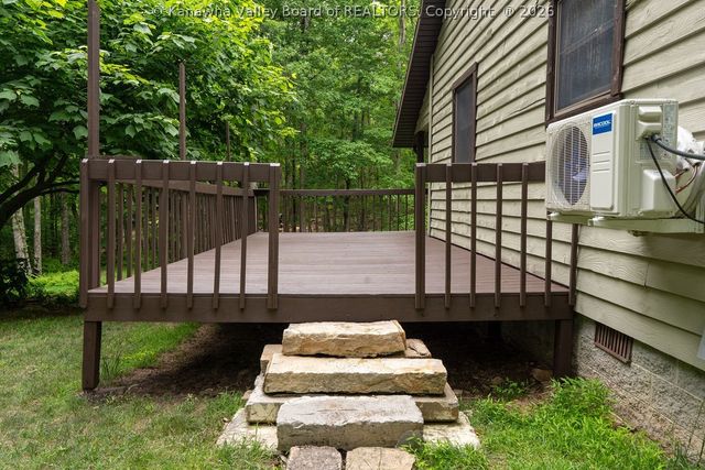 413 Red Willow Road, Cool Ridge, WV 25825