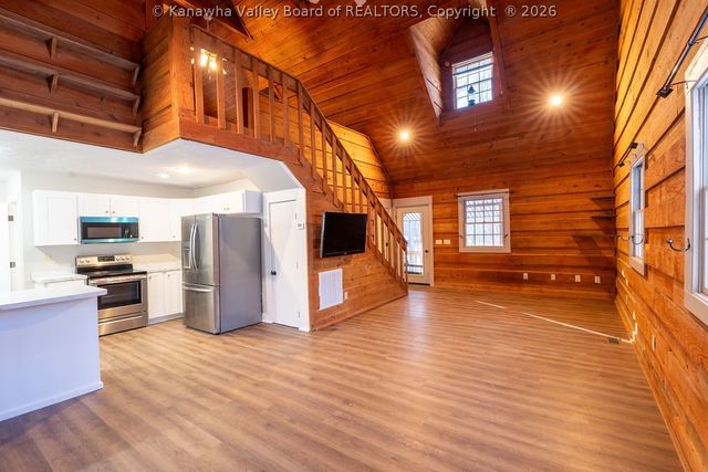 413 Red Willow Road, Cool Ridge, WV 25825