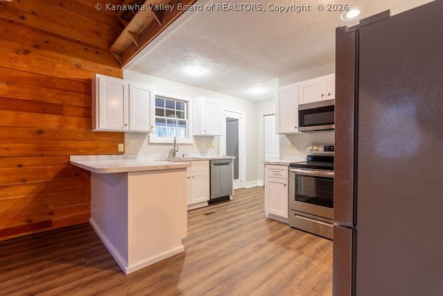413 Red Willow Road, Cool Ridge, WV 25825