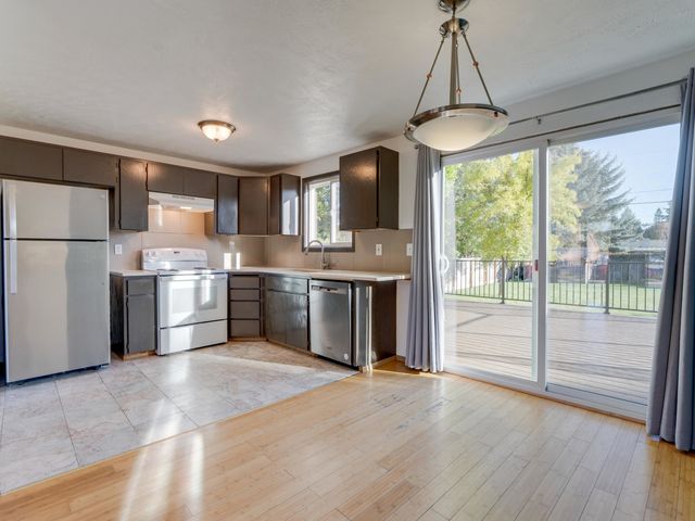 11922 E 24th Ave, Spokane Valley, WA 99206