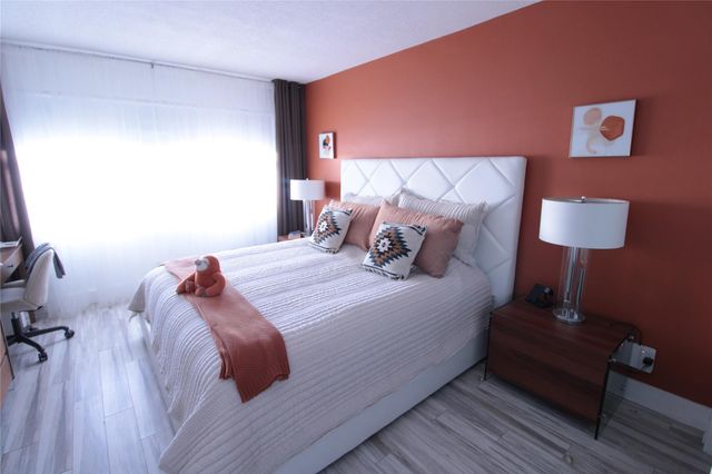 440 Paradise Isle Boulevard 105, Hallandale Beach, FL 33009