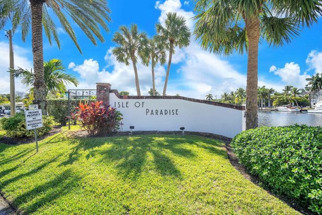 440 Paradise Isle Boulevard 105, Hallandale Beach, FL 33009