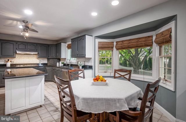2144 SADDLERIDGE RD, Lancaster, PA 17601
