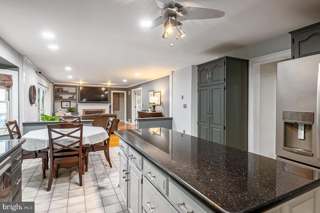 2144 SADDLERIDGE RD, Lancaster, PA 17601