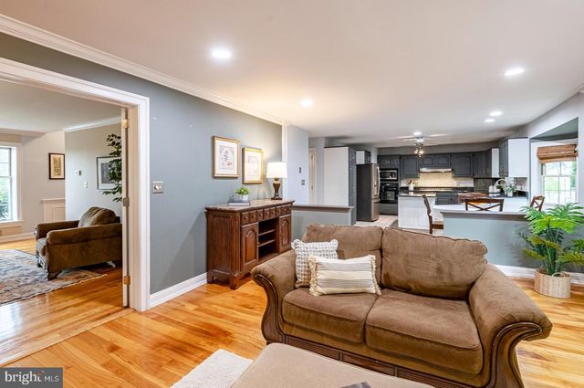 2144 SADDLERIDGE RD, Lancaster, PA 17601