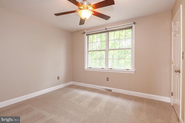 2144 SADDLERIDGE RD, Lancaster, PA 17601
