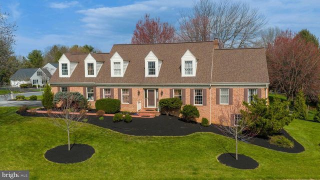 2144 SADDLERIDGE RD, Lancaster, PA 17601