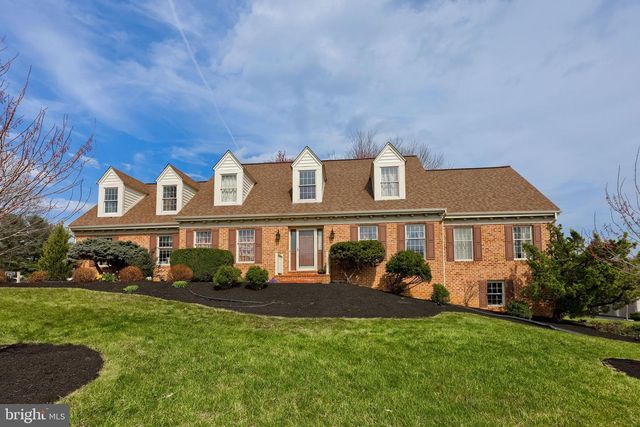 2144 SADDLERIDGE RD, Lancaster, PA 17601