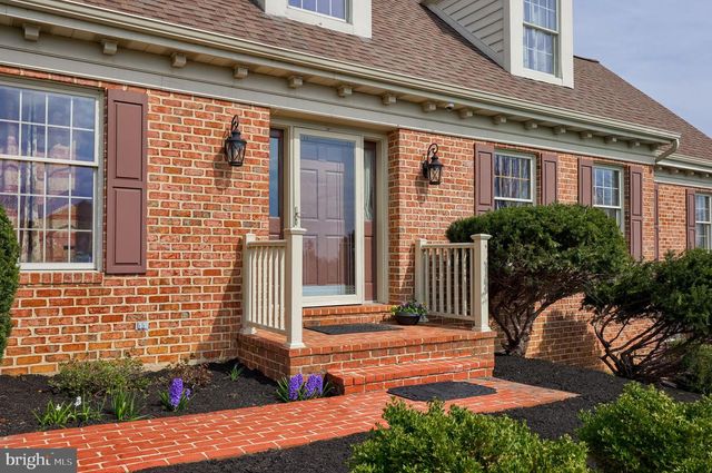 2144 SADDLERIDGE RD, Lancaster, PA 17601