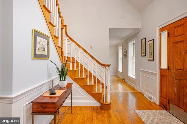 2144 SADDLERIDGE RD, Lancaster, PA 17601