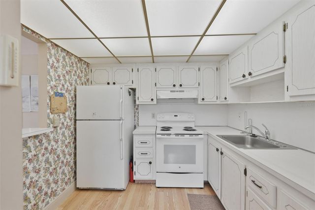 1811 BEDFORD LANE 163, Sun City Center, FL 33573