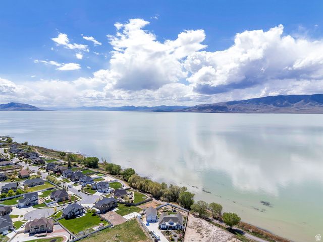 208 N BAY DR, Vineyard, UT 84059