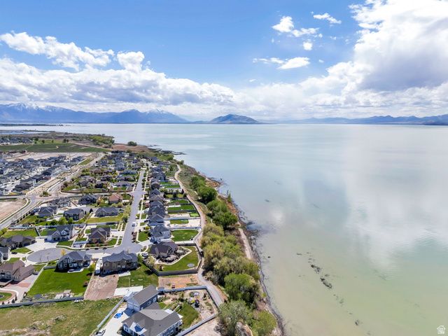 208 N BAY DR, Vineyard, UT 84059