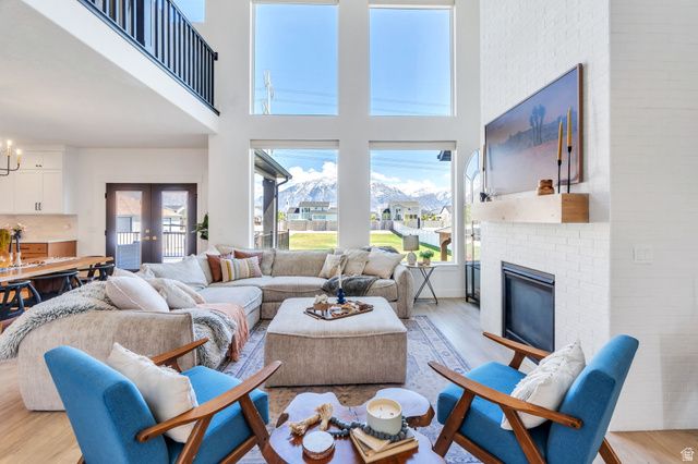 208 N BAY DR, Vineyard, UT 84059