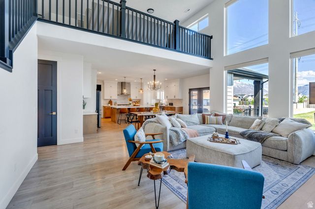 208 N BAY DR, Vineyard, UT 84059