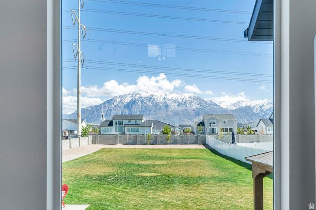 208 N BAY DR, Vineyard, UT 84059