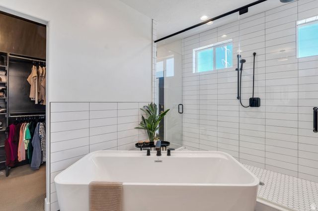 208 N BAY DR, Vineyard, UT 84059
