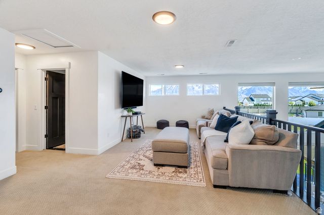 208 N BAY DR, Vineyard, UT 84059