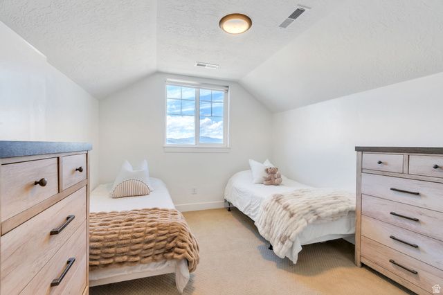 208 N BAY DR, Vineyard, UT 84059