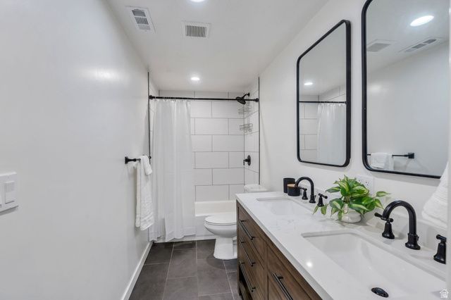 208 N BAY DR, Vineyard, UT 84059