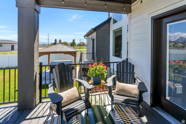 208 N BAY DR, Vineyard, UT 84059
