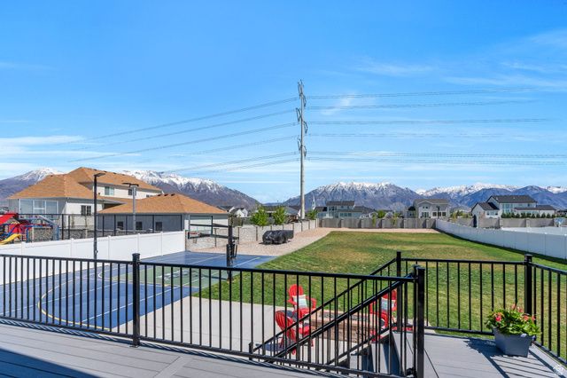 208 N BAY DR, Vineyard, UT 84059