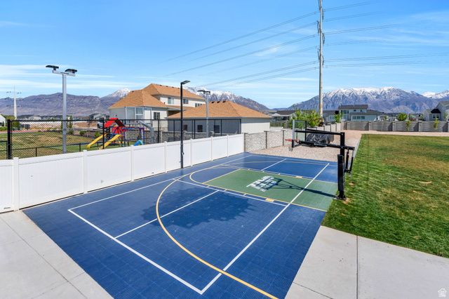 208 N BAY DR, Vineyard, UT 84059