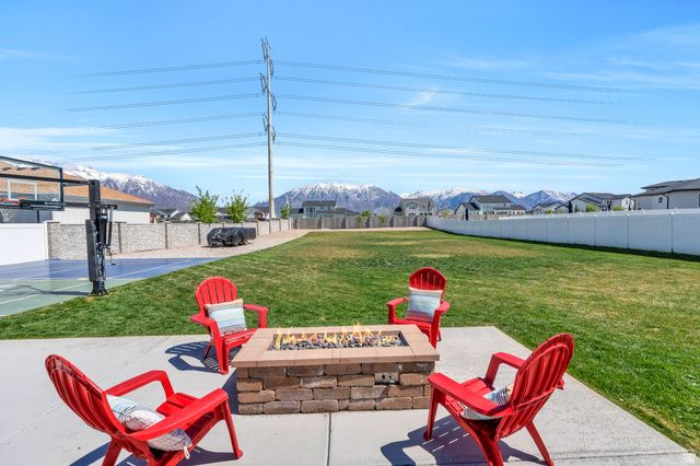 208 N BAY DR, Vineyard, UT 84059