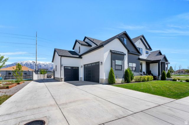 208 N BAY DR, Vineyard, UT 84059