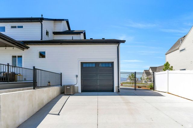 208 N BAY DR, Vineyard, UT 84059