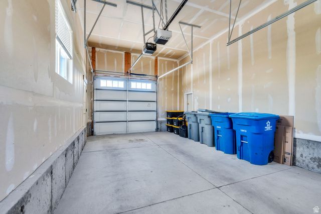 208 N BAY DR, Vineyard, UT 84059