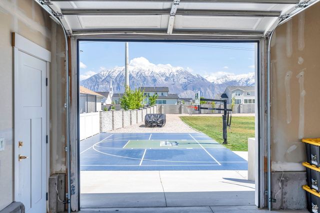 208 N BAY DR, Vineyard, UT 84059