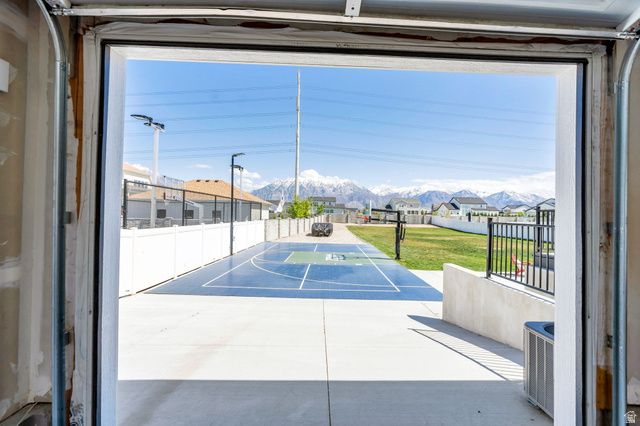 208 N BAY DR, Vineyard, UT 84059
