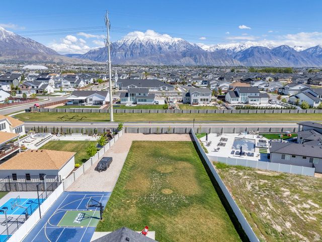 208 N BAY DR, Vineyard, UT 84059