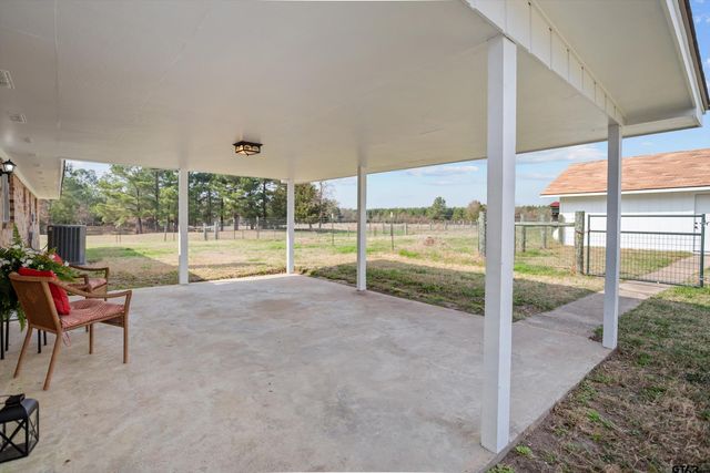 11556 E FM 1280, Lovelady, TX 75851