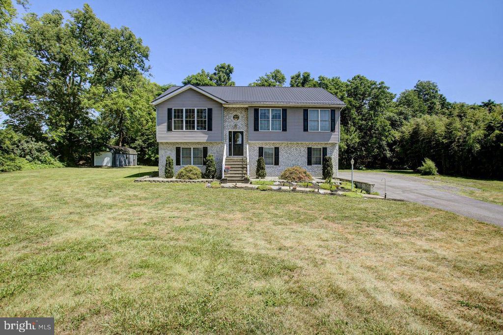 8333 BUCHANAN TRAIL W, Mercersburg, PA 17236