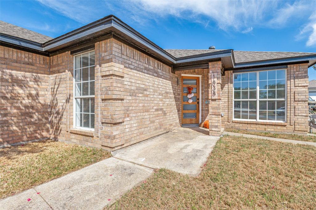 1838 San Antonio Street, Grand Prairie, TX 75051 — photo 2