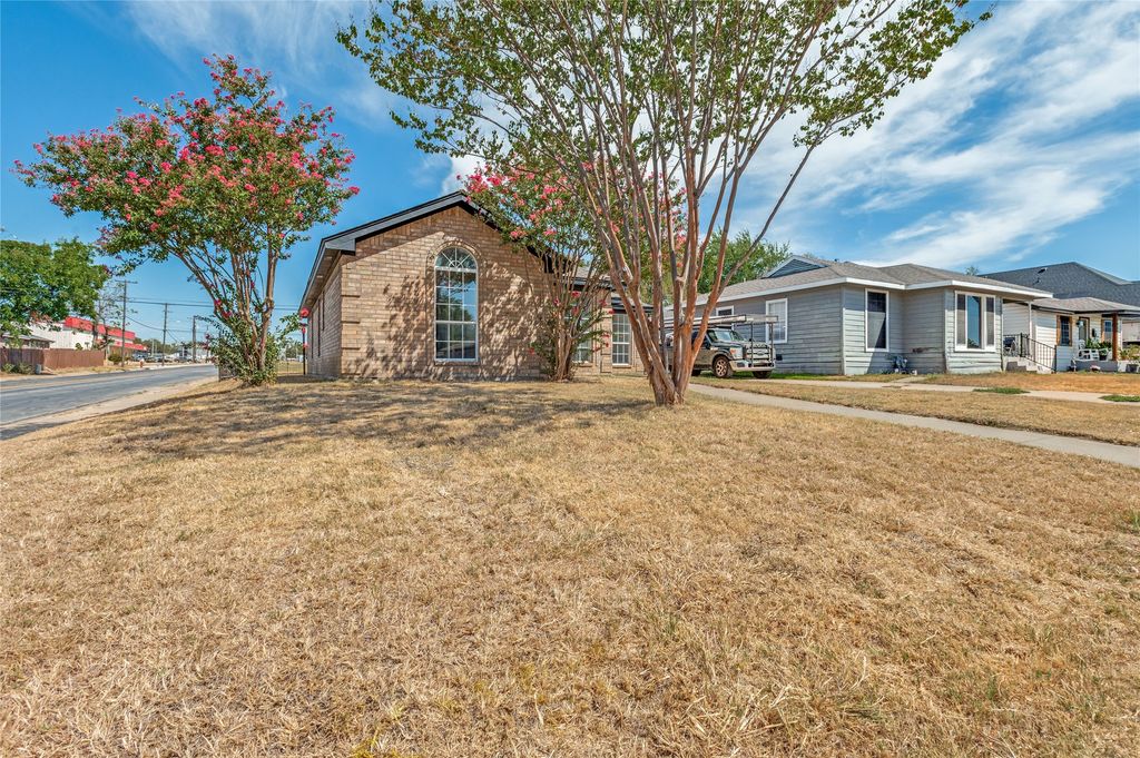 1838 San Antonio Street, Grand Prairie, TX 75051 — photo 3