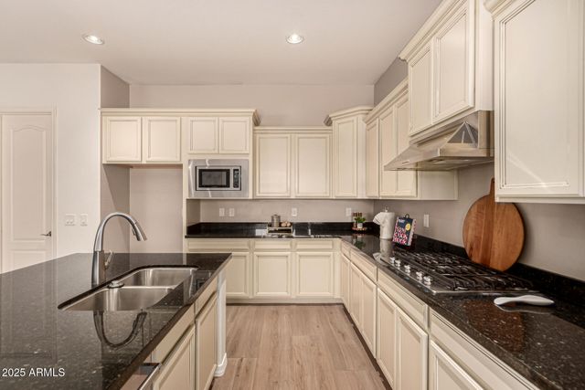 18213 W MONTEROSA Street, Goodyear, AZ 85395