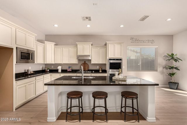 18213 W MONTEROSA Street, Goodyear, AZ 85395