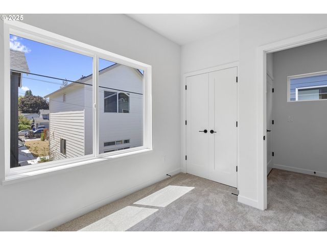 6916 N SWIFT St, Portland, OR 97203
