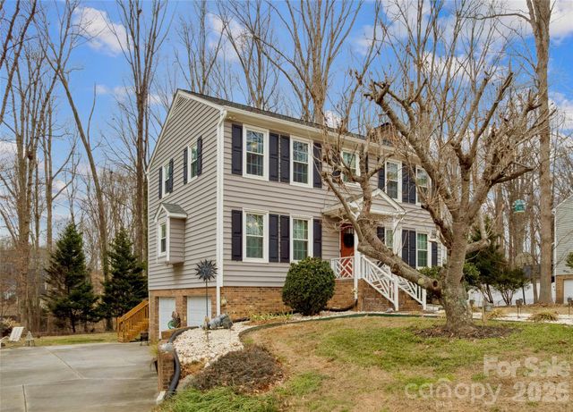 5220 Bridge Pointe Drive, Clemmons, NC 27012