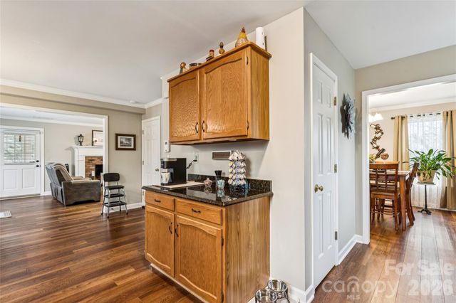 5220 Bridge Pointe Drive, Clemmons, NC 27012